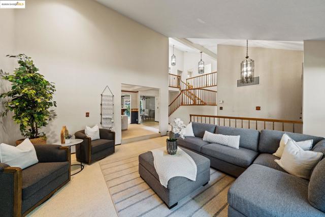Image 10 of 60 For 921 Rock Canyon Cir