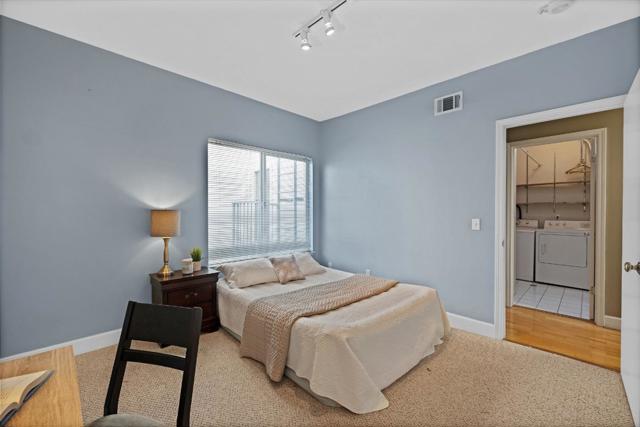 3246 21st Street, San Francisco CA: https://media.crmls.org/mediaz/0ee1b76c-c00a-4be6-9f9d-091b7536b743.jpg