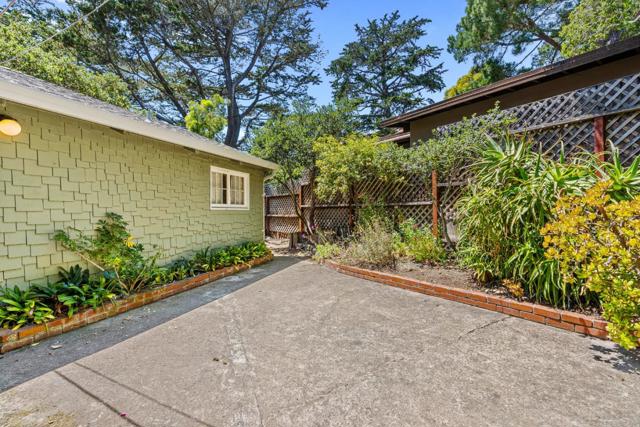 0 Santa Fe 6 SW of Ocean Avenue, Carmel CA: https://media.crmls.org/mediaz/0ee1d276-2107-4bdc-ae37-8a41e6108370.jpg