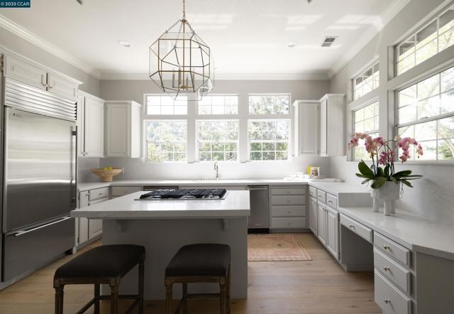 46 Merrill Circle N., Moraga CA: https://media.crmls.org/mediaz/0ee2fa11-06cf-4016-a4f0-8b9e200ae66c.jpg