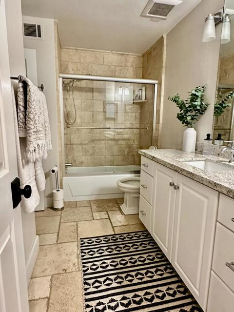 186 Madrid Avenue, Palm Desert CA: https://media.crmls.org/mediaz/0ee304b6-bf54-4b6f-bb2a-ed8e8b6010a5.jpg
