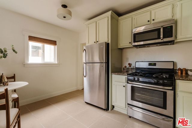 2223 Alsace Avenue photo 33