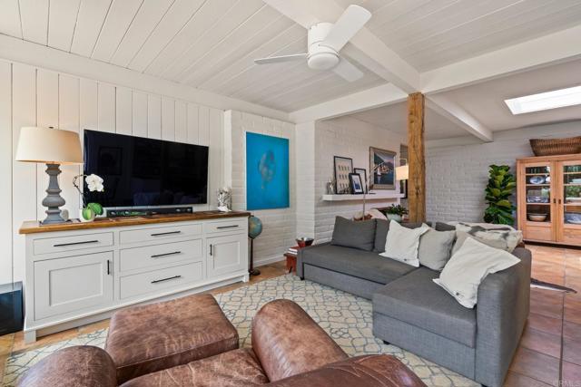16851 Orchard Bend Road, Poway CA: https://media.crmls.org/mediaz/0ee73523-2e5a-4152-a7d0-de0bd7f68530.jpg
