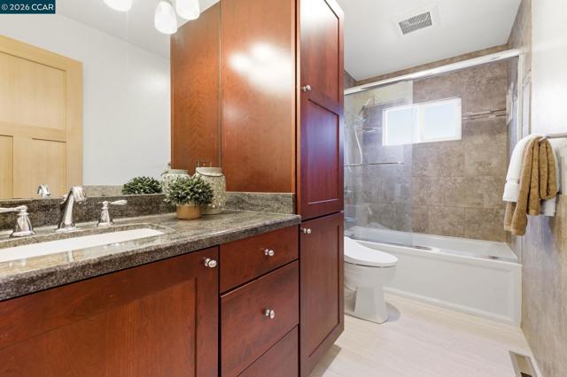 Image 15 of 23 For 612 Sitka Dr