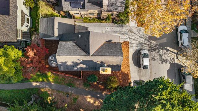 242 Cypress, Santa Cruz CA: https://media.crmls.org/mediaz/0ee8fe93-8ccc-4171-9903-180e31677d52.jpg