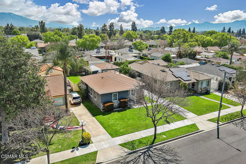 2228 N Valley StreetBurbank img 4