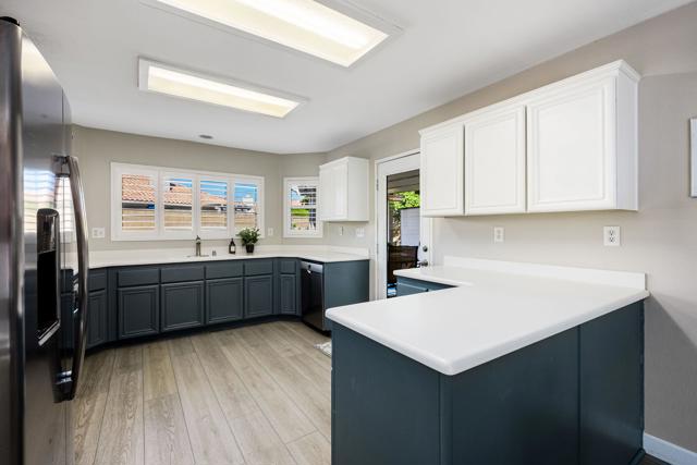 78524 San Marino Court, La Quinta CA: https://media.crmls.org/mediaz/0ee97b42-648f-4922-97e3-8e25baffbf6b.jpg