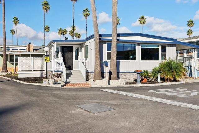 1215 Anchors Way Drive, Ventura CA: https://media.crmls.org/mediaz/0eea8da7-7cd4-43ab-893d-fd23144a2d2f.jpg