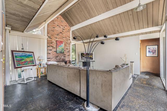 1412 Ellsworth Court, Thousand Oaks CA: https://media.crmls.org/mediaz/0eec13b7-4bf5-483f-8ac8-07bd6736b98b.jpg