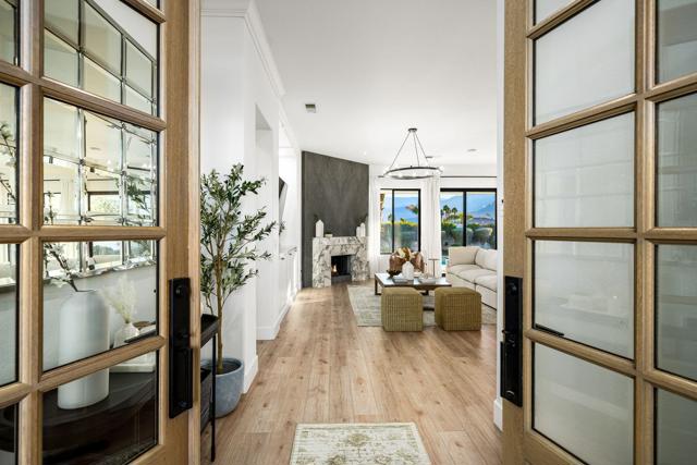 33 Calle La Reina, Rancho Mirage CA: https://media.crmls.org/mediaz/0eec5619-a70d-4a92-86c4-208505ab8cb1.jpg