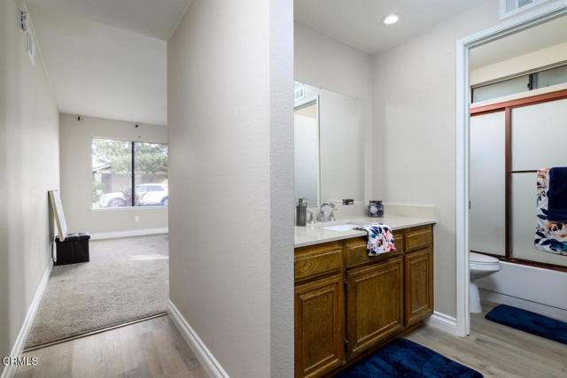 Detail Gallery Image 18 of 38 For 37109 Village 37, Camarillo,  CA 93012 - 2 Beds | 2 Baths