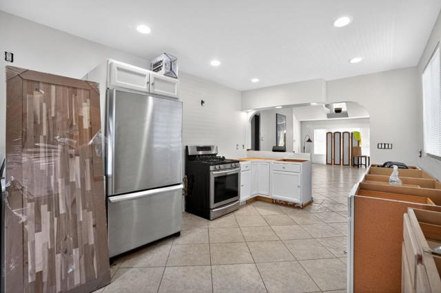 7000 Arthur Street, Oakland CA: https://media.crmls.org/mediaz/0eec6e42-936d-4f1b-8454-a29af71f19d7.jpg