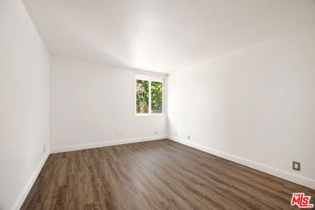 8535 W West Knoll Drive, West Hollywood CA: https://media.crmls.org/mediaz/0eed8849-1404-4fab-a916-afe3b9d245bf.jpg
