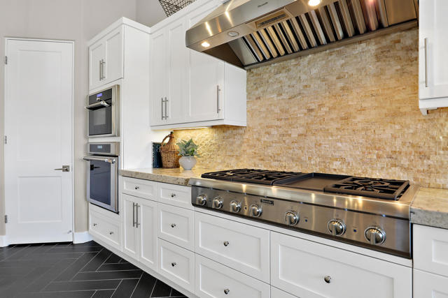 54780 Damascus Drive, La Quinta CA: https://media.crmls.org/mediaz/0eeda3df-cce9-4a76-8733-a58bc64a0963.jpg