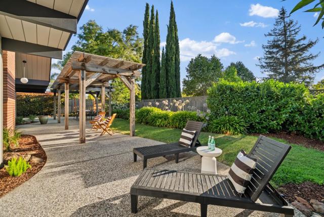 1339 Lennox Way, Sunnyvale CA: https://media.crmls.org/mediaz/0eee2f11-4278-4c72-992d-2f100f8f2c8b.jpg
