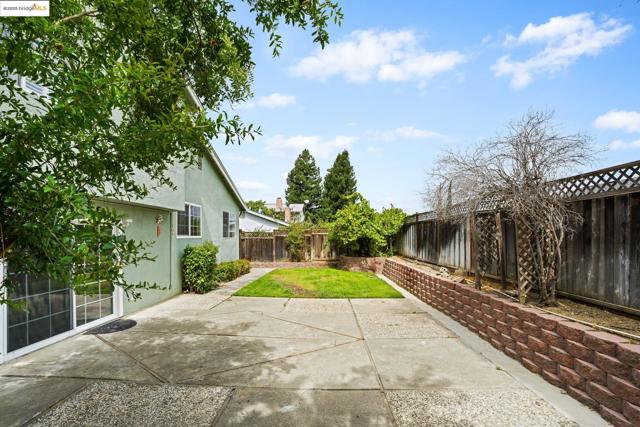 838 Hazel St, Livermore CA: https://media.crmls.org/mediaz/0eeec907-d9e5-42ab-a3cb-7f35c2e44424.jpg