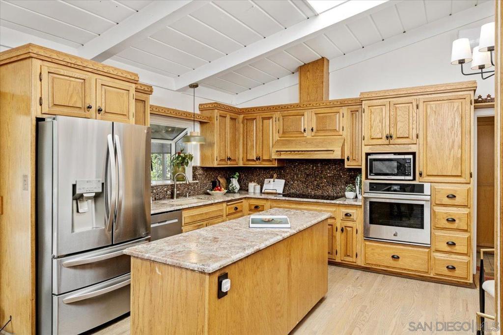 877 Montview Drive - photo 14