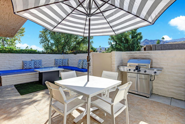 2101 Los Patos Drive, Palm Springs CA: https://media.crmls.org/mediaz/0eeed2f5-ff16-4d97-adc5-ab36e31e3bcb.jpg