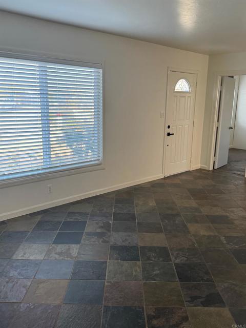 Detail Gallery Image 16 of 23 For 901 San Juan Pl, Oceanside,  CA 92058 - 4 Beds | 2 Baths