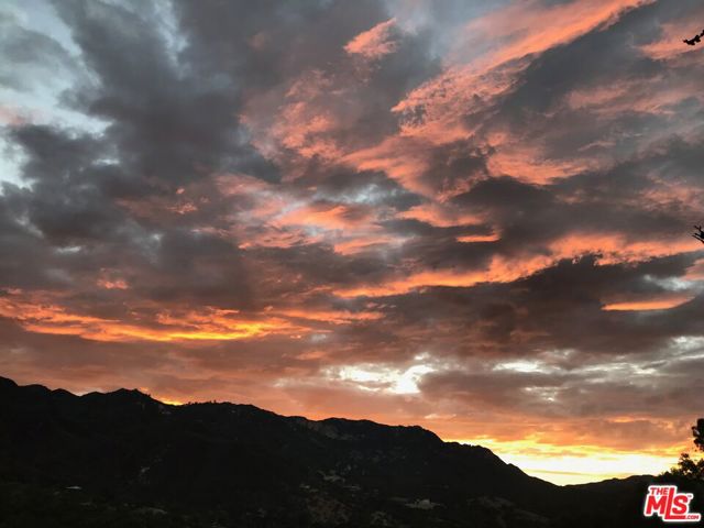 1 Colina Drive, Topanga CA: https://media.crmls.org/mediaz/0ef0bc64-a19a-4161-af4b-5ccc3c02c7b6.jpg