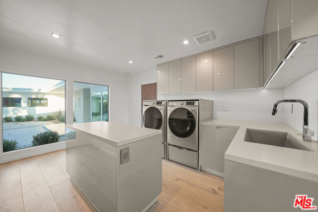 17116 Adlon Road, Encino CA: https://media.crmls.org/mediaz/0ef12cbc-dac1-4c92-95bd-72ed72a21c0f.jpg