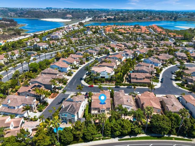 616 Marlin Ln, Carlsbad CA: https://media.crmls.org/mediaz/0ef19f5f-7d7a-40d2-b8ed-97dccaf9ad65.jpg