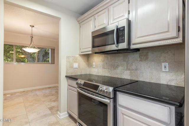 Detail Gallery Image 15 of 40 For 23653 Park Capri #90,  Calabasas,  CA 91302 - 3 Beds | 2 Baths