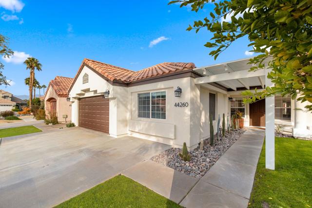 44260 Villeta Drive, La Quinta CA: https://media.crmls.org/mediaz/0ef20413-92aa-4a5f-962a-b065dce413dc.jpg