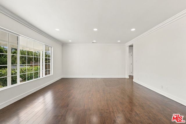 10551 Blucher Avenue photo 6