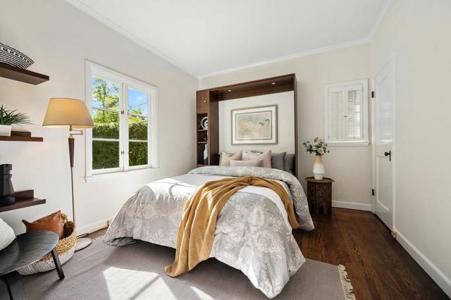 618 Occidental Avenue, San Mateo CA: https://media.crmls.org/mediaz/0ef31b25-2bd3-4fcc-8f0b-1a4b78e40a86.jpg
