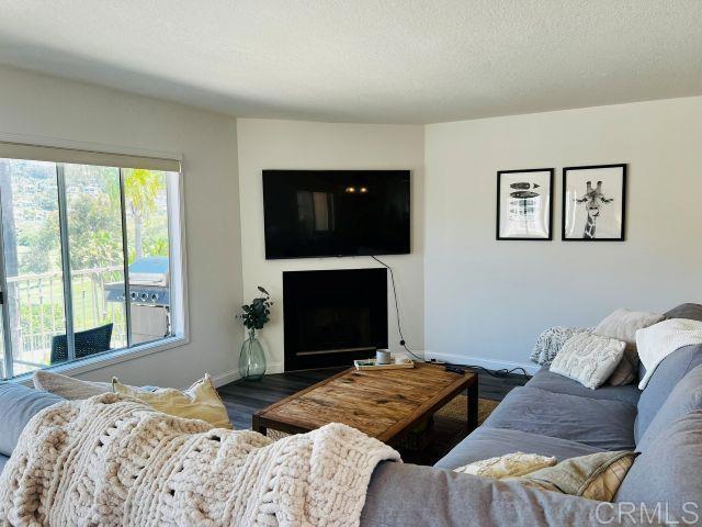 2520 Navarra Drive, Carlsbad CA: https://media.crmls.org/mediaz/0ef3b001-2c2f-4d9c-a352-c527e623389b.jpg