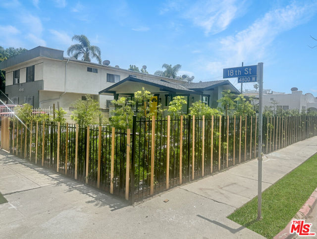 1812 Longwood Avenue, Los Angeles, California 90019, ,Multi-Family,For Sale,Longwood,24400945