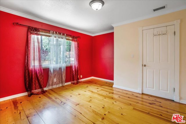 754 Fernando Street, Ojai CA: https://media.crmls.org/mediaz/0ef6a0ee-bfbf-47f4-b5c5-35e4c6e7d220.jpg