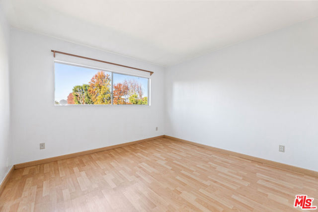 5055 Coldwater Canyon Avenue, Sherman Oaks CA: https://media.crmls.org/mediaz/0ef6f497-b8c0-4aa0-b4d3-2965131e70c5.jpg