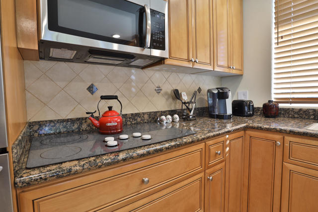 45735 Pawnee Road, Indian Wells CA: https://media.crmls.org/mediaz/0ef7533e-ac1f-432e-9431-f1d69144500f.jpg