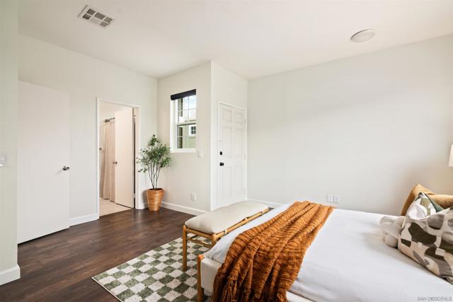 4204 3rd Ave, San Diego CA: https://media.crmls.org/mediaz/0ef7d03b-3da7-47a5-ad14-834965dbf7a6.jpg