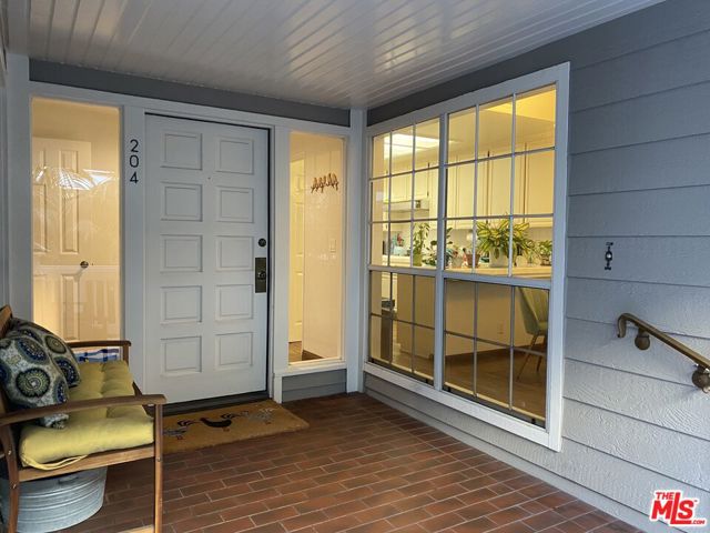 4346 Redwood Avenue, Marina del Rey, California 90292, 2 Bedrooms Bedrooms, ,2 BathroomsBathrooms,Condominium,For Sale,Redwood,24427517