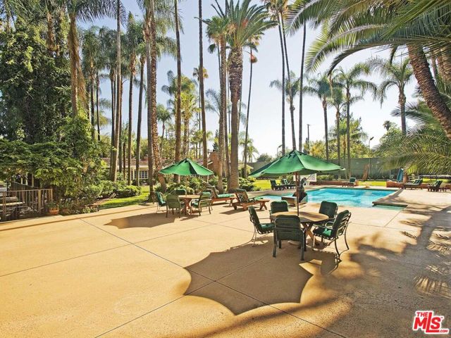 17545 Parthenia Street, Sherwood Forest CA: https://media.crmls.org/mediaz/0ef9b61d-15e3-4183-96d7-5d17cc53279b.jpg