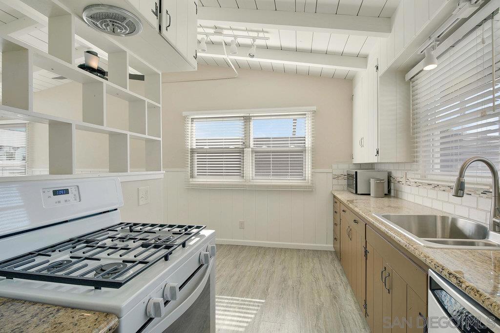 MLS #250035866SD img 9