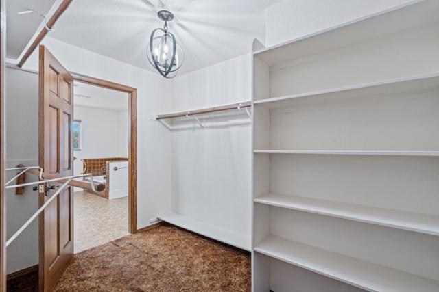 35 Rays Circle, Hollister CA: https://media.crmls.org/mediaz/0efb8647-79c6-403e-88af-84c63a33cc26.jpg