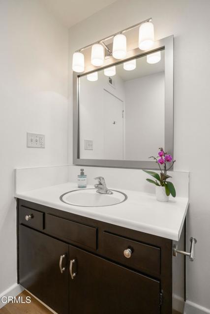 2247 Camilar Drive, Camarillo CA: https://media.crmls.org/mediaz/0efbd0e1-9a0e-43ba-b9b5-49ce71efc82f.jpg