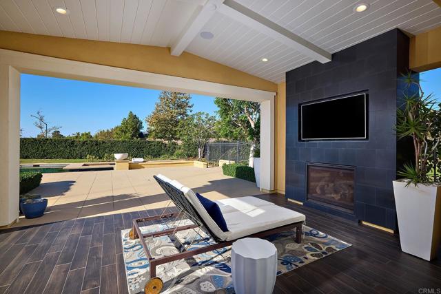 Detail Gallery Image 12 of 26 For 15527 Artesian Ridge Rd, San Diego,  CA 92127 - 5 Beds | 5/1 Baths