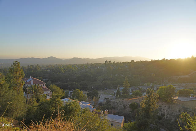 3017 Zane Grey Terrace, Altadena CA: https://media.crmls.org/mediaz/0efe93f4-1a78-4ff9-ad55-ec2b7ac055b3.jpg