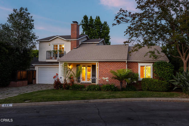 394 S Bonnie Avenue, Pasadena CA: https://media.crmls.org/mediaz/0effe49b-81c8-43cd-97d9-eba795804e7c.jpg