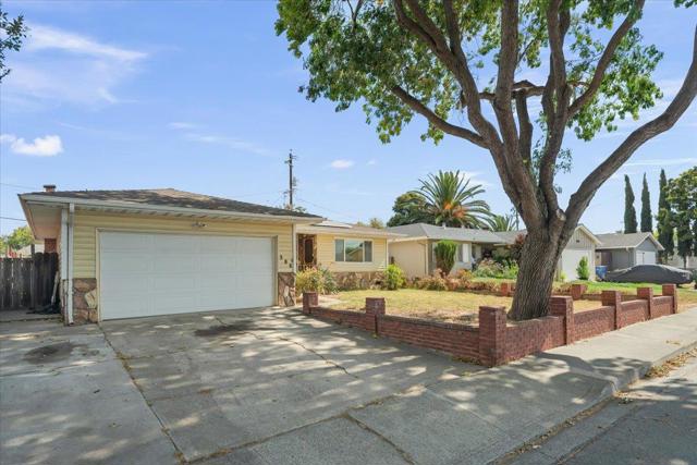 386 Heath Street, Milpitas CA: https://media.crmls.org/mediaz/0f0087ba-ba66-48ee-aaf7-98f8b284b527.jpg