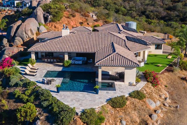 328 AMY WAY, Alpine CA: https://media.crmls.org/mediaz/0f00d8ce-31b3-4a25-8f0a-8a5adb57ac89.jpg