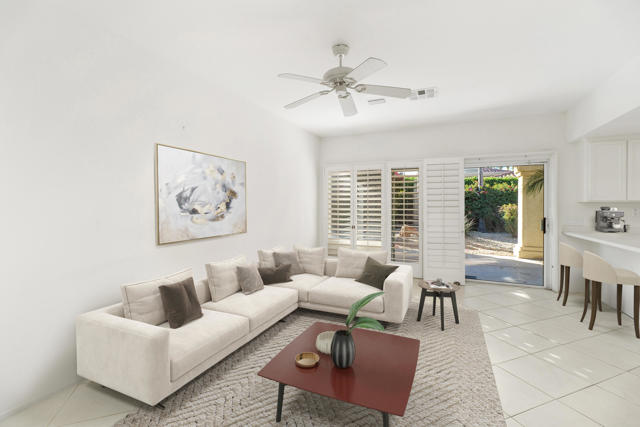2 Vistara Drive, Rancho Mirage CA: https://media.crmls.org/mediaz/0f00f652-2958-4b67-813a-b234c8b1ad52.jpg