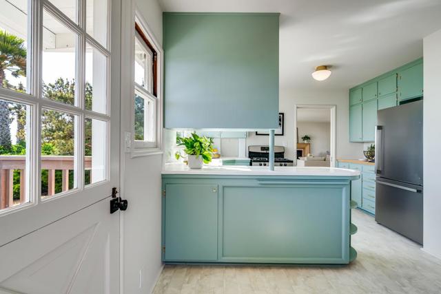 313 Vista Drive, Watsonville CA: https://media.crmls.org/mediaz/0f0183cb-c3e7-4399-9a9d-dded2879ea07.jpg