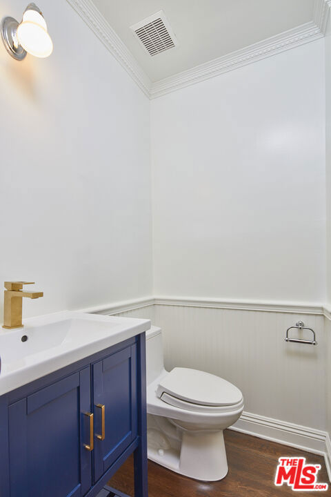 1926 Greenfield Avenue, Los Angeles CA: https://media.crmls.org/mediaz/0f029974-b51d-45b9-9898-1f2f90944a3e.jpg