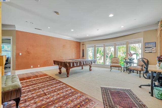 190 Pickering Ave, Fremont CA: https://media.crmls.org/mediaz/0f02fe23-3abb-4c96-a6de-505fb1488f2c.jpg